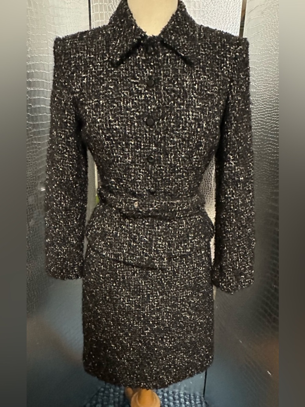 Sui by Anna Sui Vintage Black White Tweed Long Sleeve Belted Skirt Suit SZ EU 42